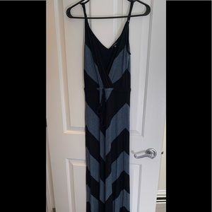 Le chateau size s , fitted maxi dress in blue/black